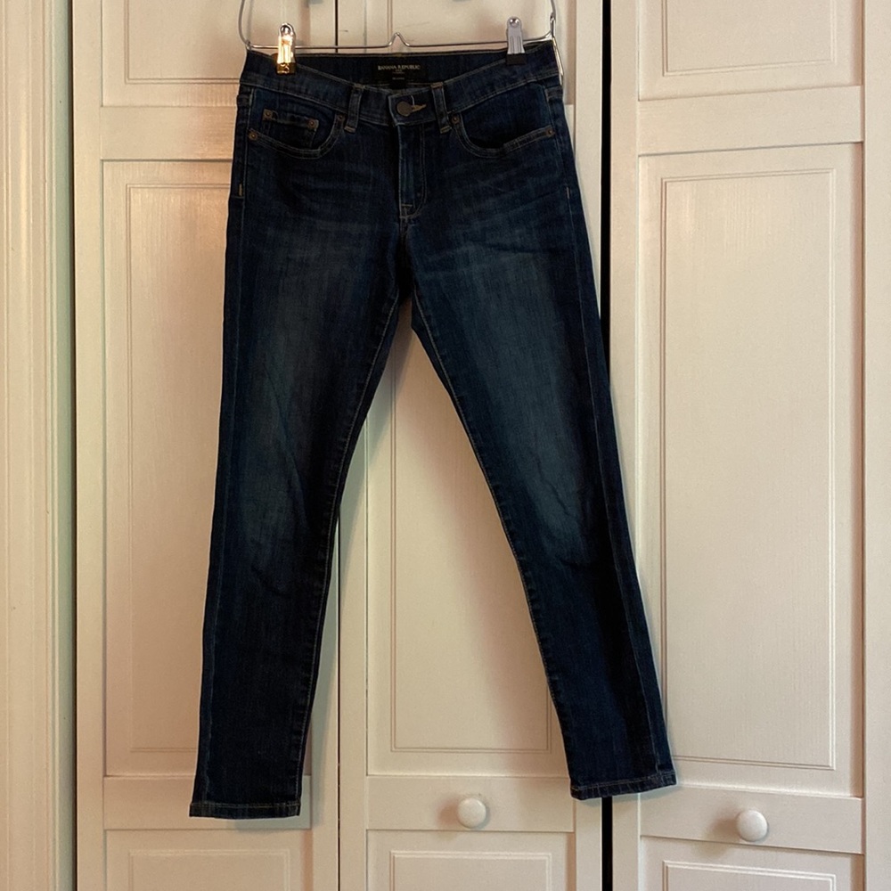 Banana Republic Dark wash skinny jeans. Like new